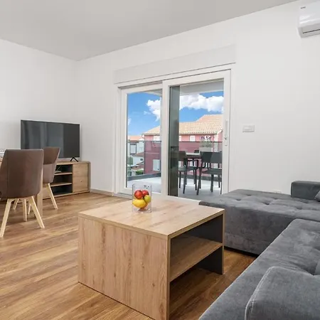 Apartvilla Okit Ii Apartmán Srima