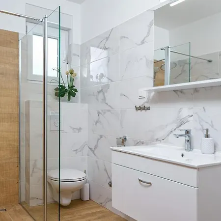 Apartvilla Okit Ii Apartmán *