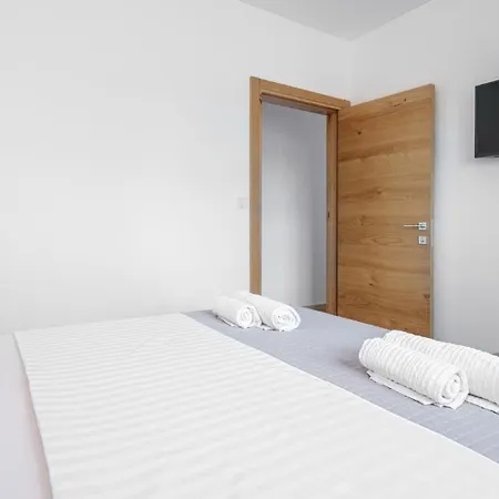 Apartvilla Okit Ii Srima