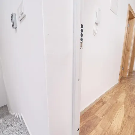 Apartvilla Okit Ii *
