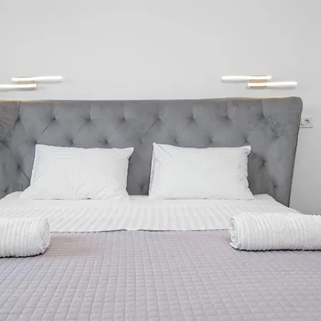 Apartvilla Okit Ii *
