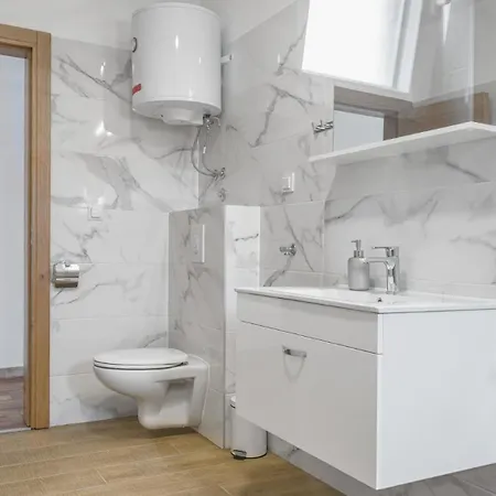 Apartvilla Okit Ii